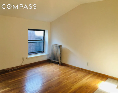 16 Abingdon Square - Photo Thumbnail 3