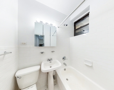 228 East 89th Street - Photo Thumbnail 3