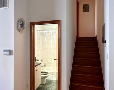 88 Meserole Avenue - Photo Thumbnail 4
