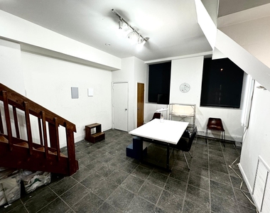 88 Meserole Avenue - Photo Thumbnail 6