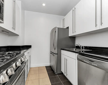 50 Murray Street - Photo Thumbnail 3