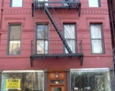 Mott Street - Photo Thumbnail 3