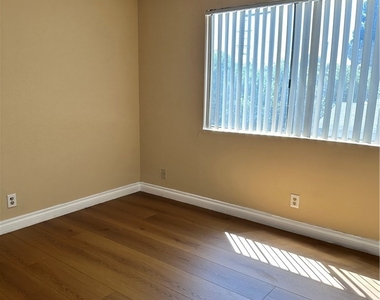 14801 Nordhoff Street - Photo Thumbnail 23