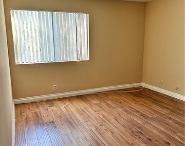 14801 Nordhoff Street - Photo Thumbnail 8