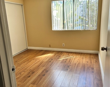 14801 Nordhoff Street - Photo Thumbnail 9