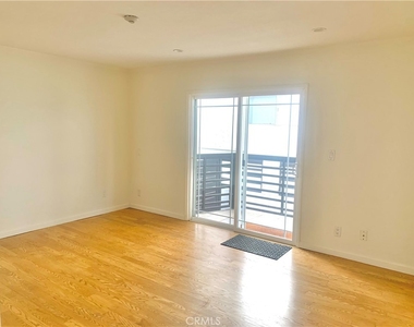 425 S Catalina Avenue - Photo Thumbnail 5