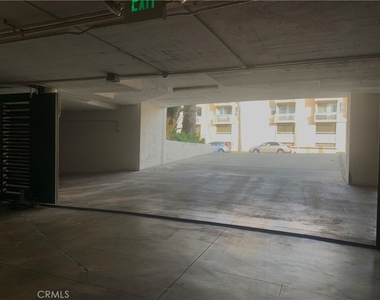 425 S Catalina Avenue - Photo Thumbnail 22