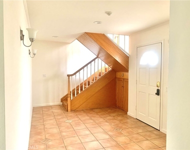 425 S Catalina Avenue - Photo Thumbnail 14