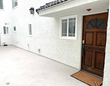 425 S Catalina Avenue - Photo Thumbnail 32