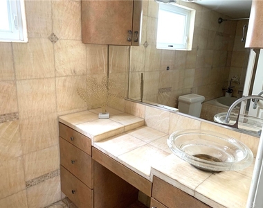 425 S Catalina Avenue - Photo Thumbnail 30
