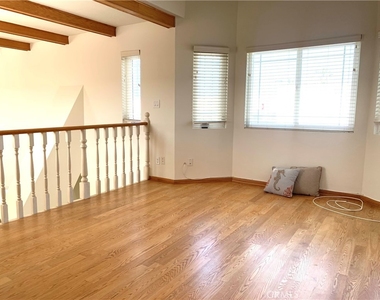 425 S Catalina Avenue - Photo Thumbnail 17