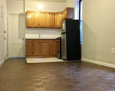 248 E 90th Street - Photo Thumbnail 2