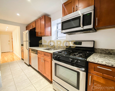 335 East 10th Street - Photo Thumbnail 11