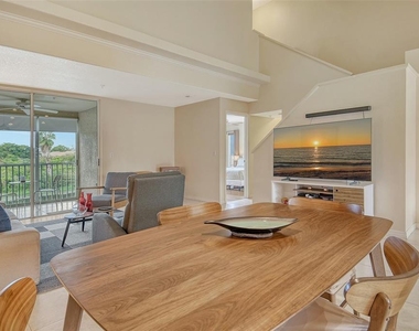 8370 Wingate Drive - Photo Thumbnail 6