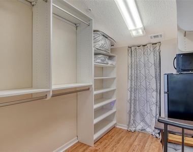 8370 Wingate Drive - Photo Thumbnail 35