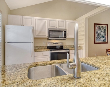 8370 Wingate Drive - Photo Thumbnail 18