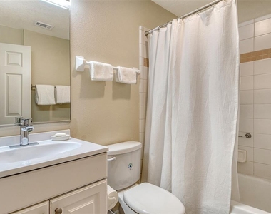 8370 Wingate Drive - Photo Thumbnail 24
