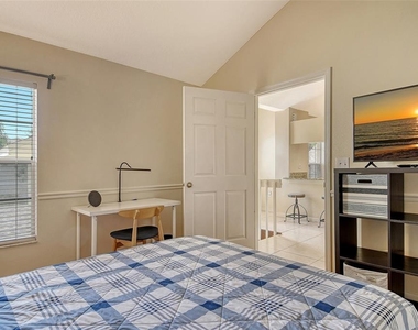 8370 Wingate Drive - Photo Thumbnail 26