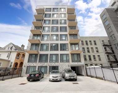 89th Avenue - Photo Thumbnail 26