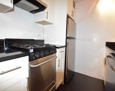 108 East 38th Street - Photo Thumbnail 3