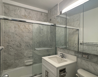 West 13th Street - Photo Thumbnail 6