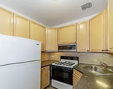 26 West 88th Street - Photo Thumbnail 2