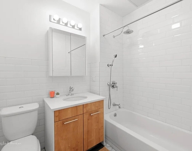 517 W 45th St - Photo Thumbnail 4