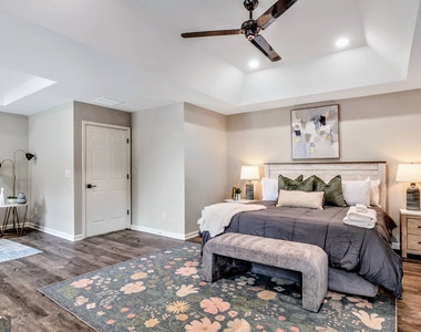 8008 Clearview Circle - Photo Thumbnail 19
