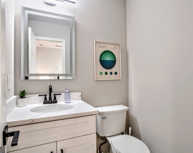 8008 Clearview Circle - Photo Thumbnail 13