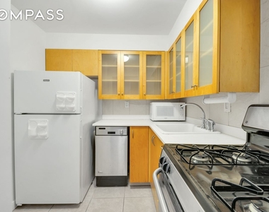 65 Cooper Square - Photo Thumbnail 7
