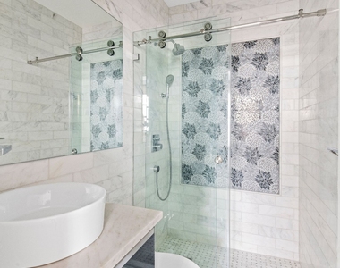 135 Ridge Street - Photo Thumbnail 9