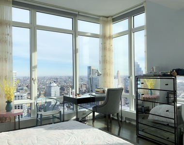 388 Bridge Street - Photo Thumbnail 5