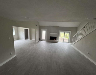 529 Brandon Road - Photo Thumbnail 5