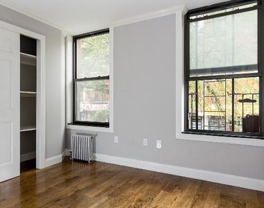 354 East 19th Street - Photo Thumbnail 4