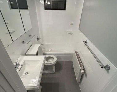 202 East 13th Street - Photo Thumbnail 5