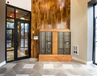 783 Knickerbocker Avenue - Photo Thumbnail 3
