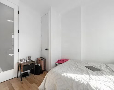 1267 Herkimer Street - Photo Thumbnail 2