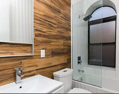 321 Putnam Avenue - Photo Thumbnail 4