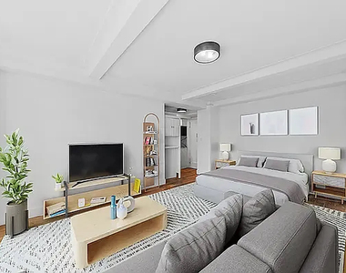 25 East 67th Street - Photo Thumbnail 2