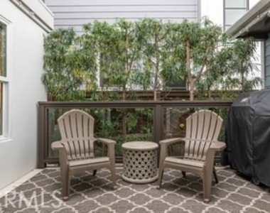 214 Marguerite Avenue - Photo Thumbnail 16