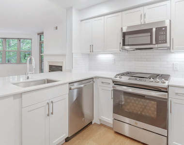 4411 Connecticut Ave. Nw - Photo Thumbnail 5