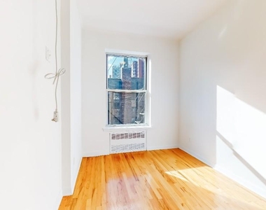 East 85th Street - Photo Thumbnail 1