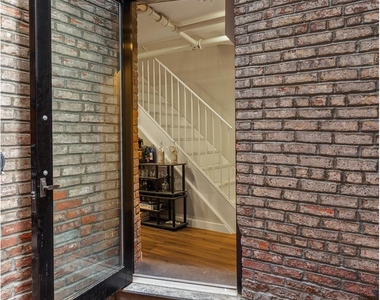 332 E 19th St - Photo Thumbnail 6