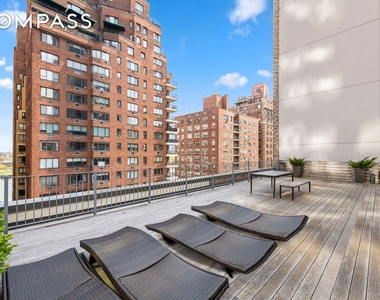 44 E End Avenue - Photo Thumbnail 9
