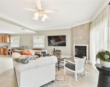 16033 Gulf Boulevard - Photo Thumbnail 5