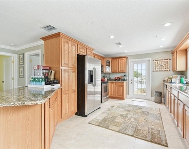 16033 Gulf Boulevard - Photo Thumbnail 16