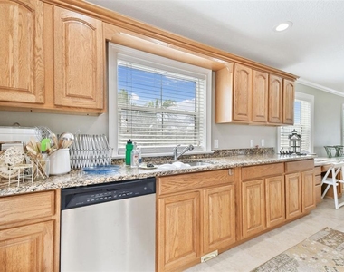 16033 Gulf Boulevard - Photo Thumbnail 18