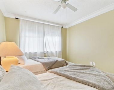 16033 Gulf Boulevard - Photo Thumbnail 44