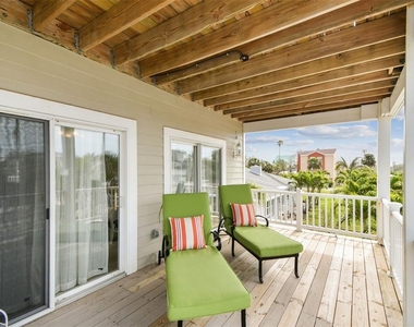 16033 Gulf Boulevard - Photo Thumbnail 29