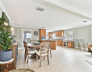 16033 Gulf Boulevard - Photo Thumbnail 10